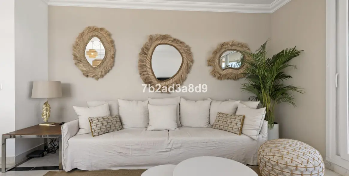 Venta de ático en Puerto Banús 10