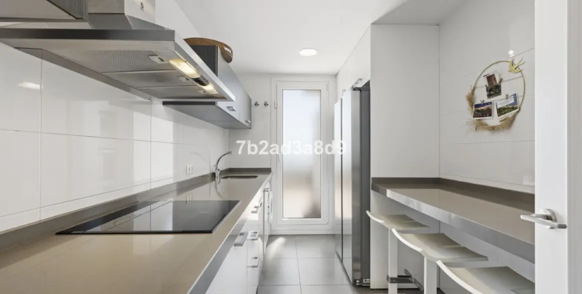 Venta de ático en Puerto Banús 11