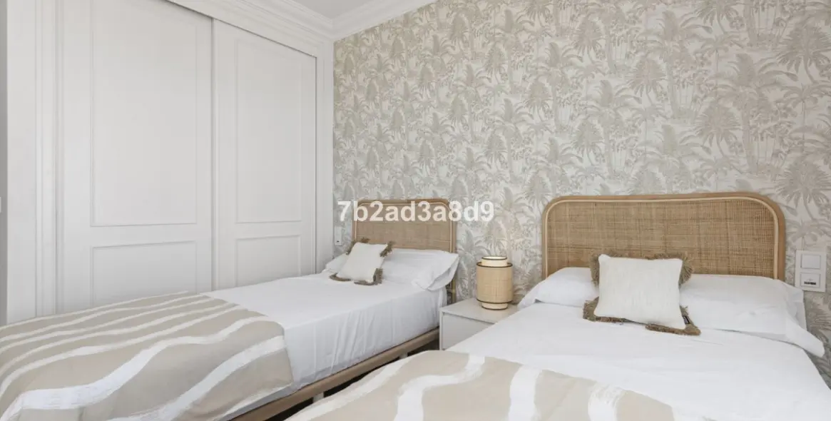 Venta de ático en Puerto Banús 16