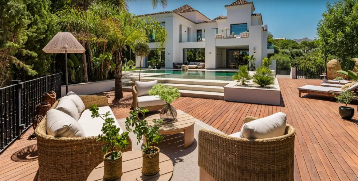 Venta de villa independiente en La Quinta 7