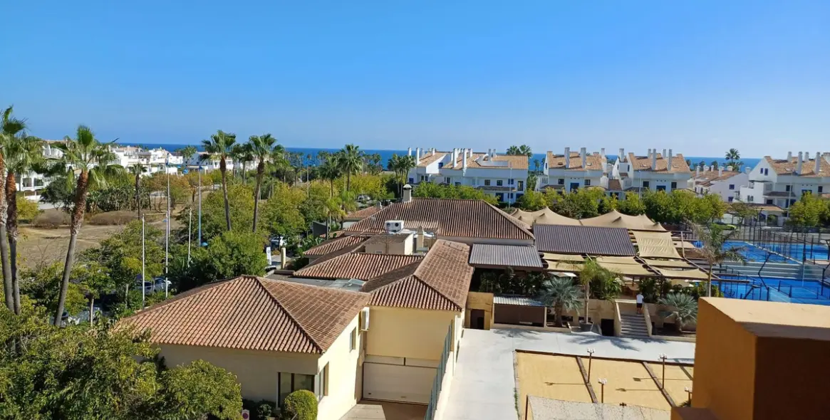 Долгосрочная аренда апартаментов на среднем этаже в San Pedro de Alcántara 4