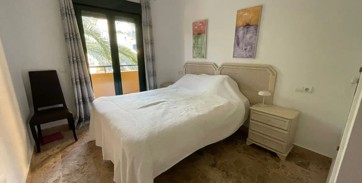 Долгосрочная аренда апартаментов на среднем этаже в San Pedro de Alcántara 14