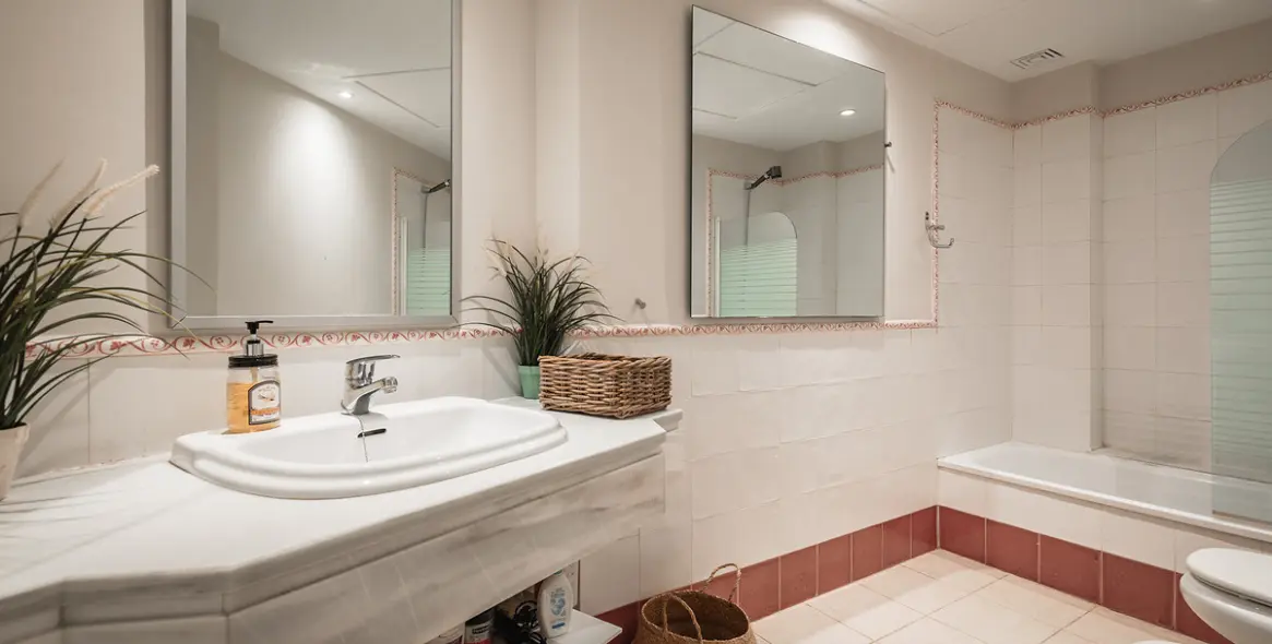 Long-term rent of ground floor apartment in San Pedro de Alcántara 11