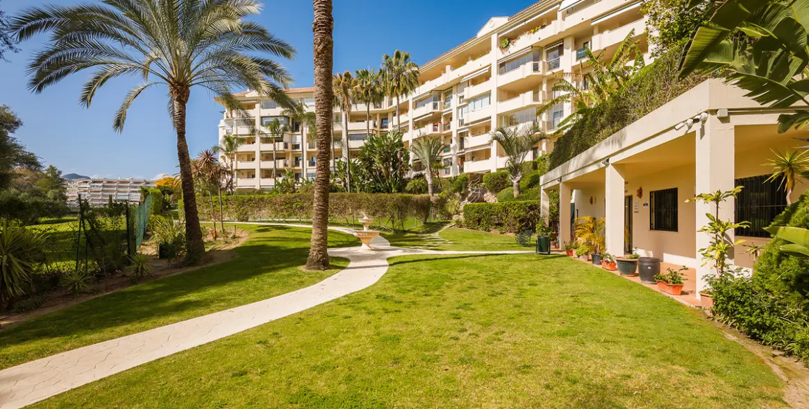 Long-term rent of ground floor apartment in San Pedro de Alcántara 22