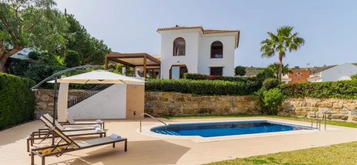 Долгосрочная аренда  отдельно стоящей виллы в Mijas Costa 0