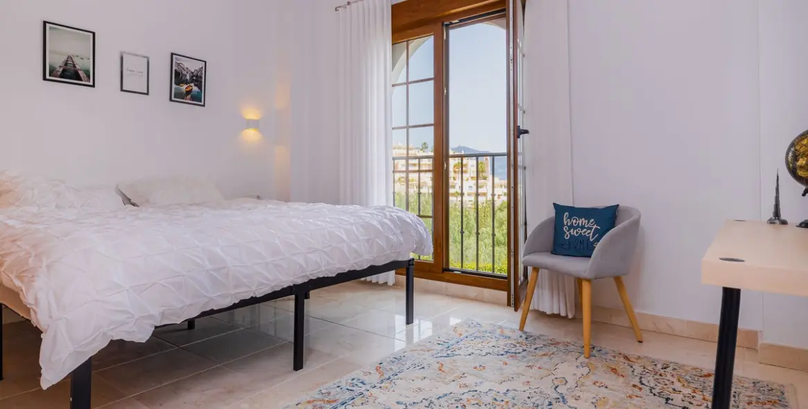 Alquiler a largo plazo de villa independiente en Mijas Costa 18