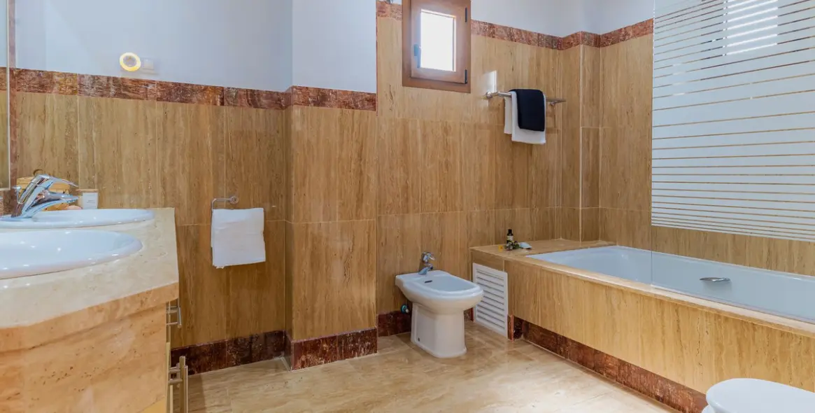 Alquiler a largo plazo de villa independiente en Mijas Costa 24