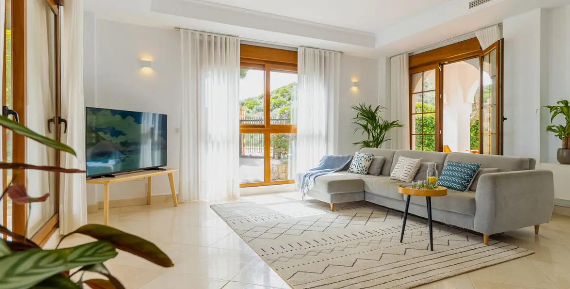 Alquiler a largo plazo de villa independiente en Mijas Costa 27