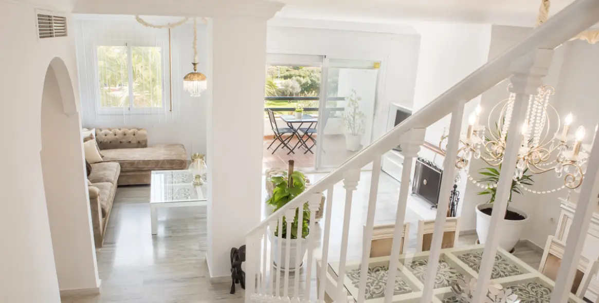 Alquiler a largo plazo de ático en Guadalmina Baja 8