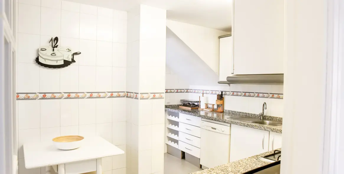 Alquiler a largo plazo de ático en Guadalmina Baja 23