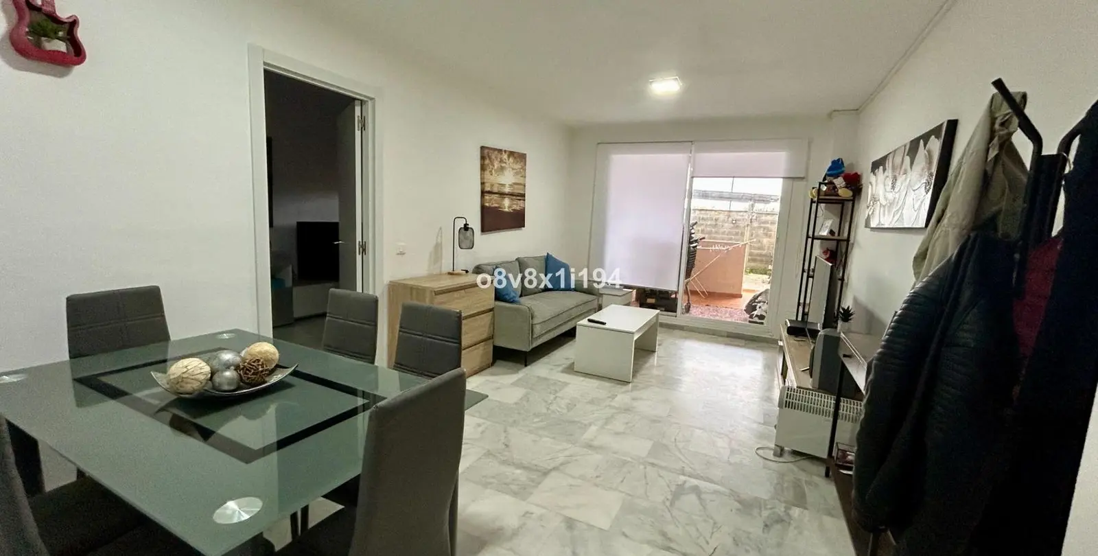 Продажа апартаментов на первом этаже в Casares 8