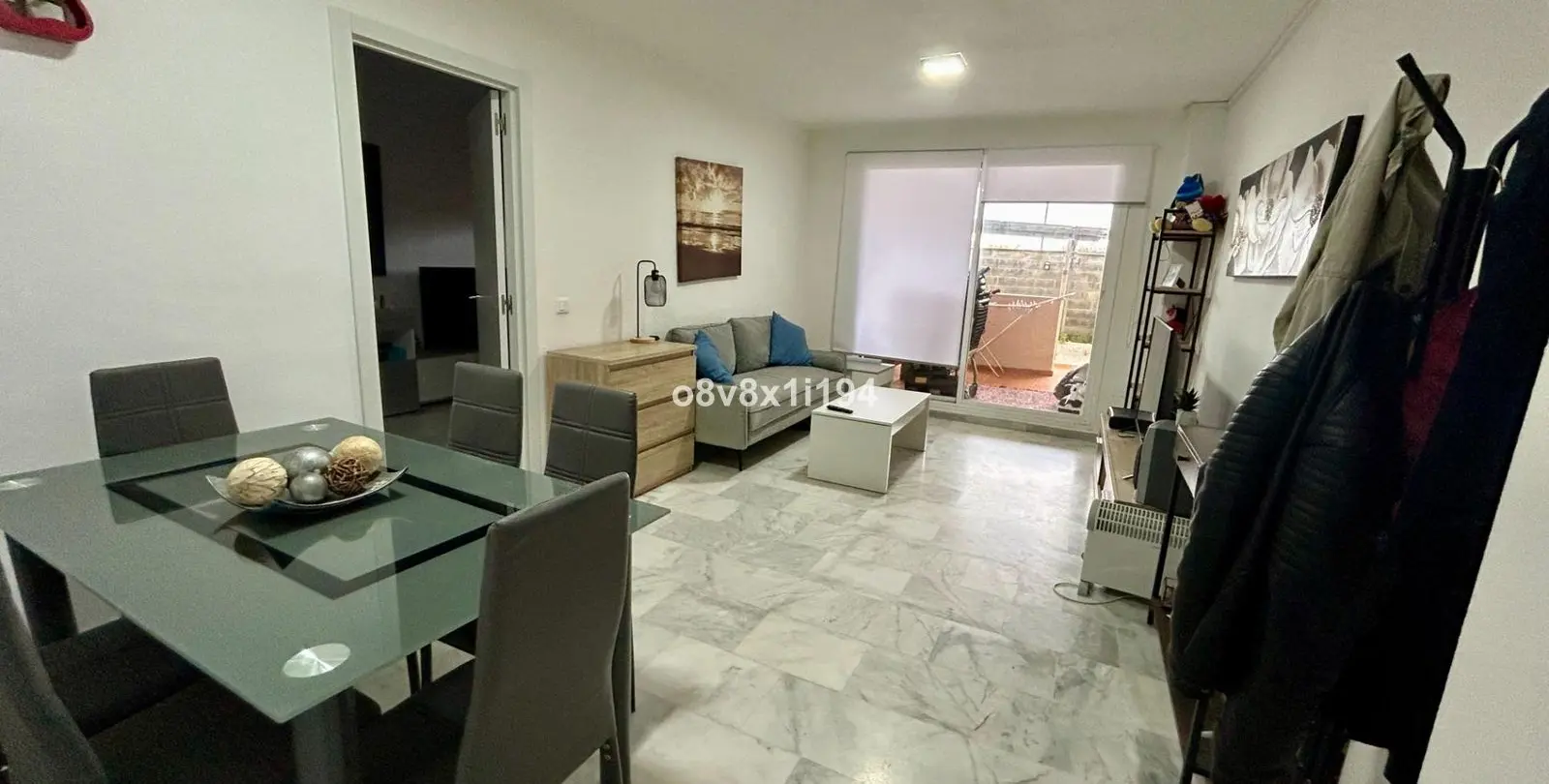 Продажа апартаментов на первом этаже в Casares 9