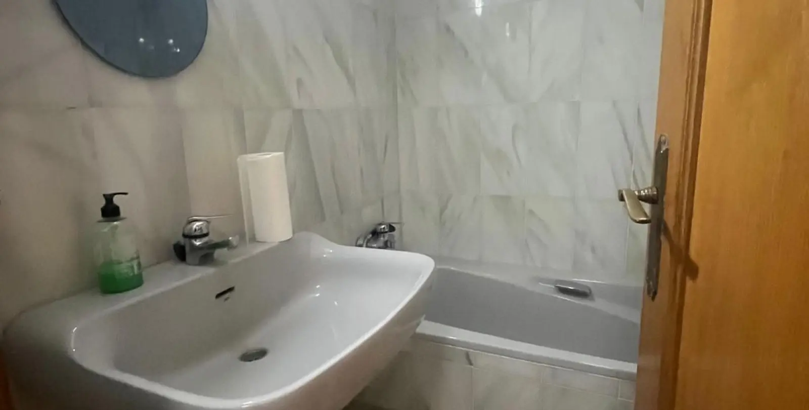 Продажа апартаментов на среднем этаже в Estepona 5