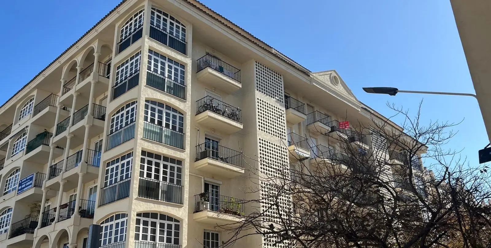 Продажа апартаментов на среднем этаже в Estepona 8