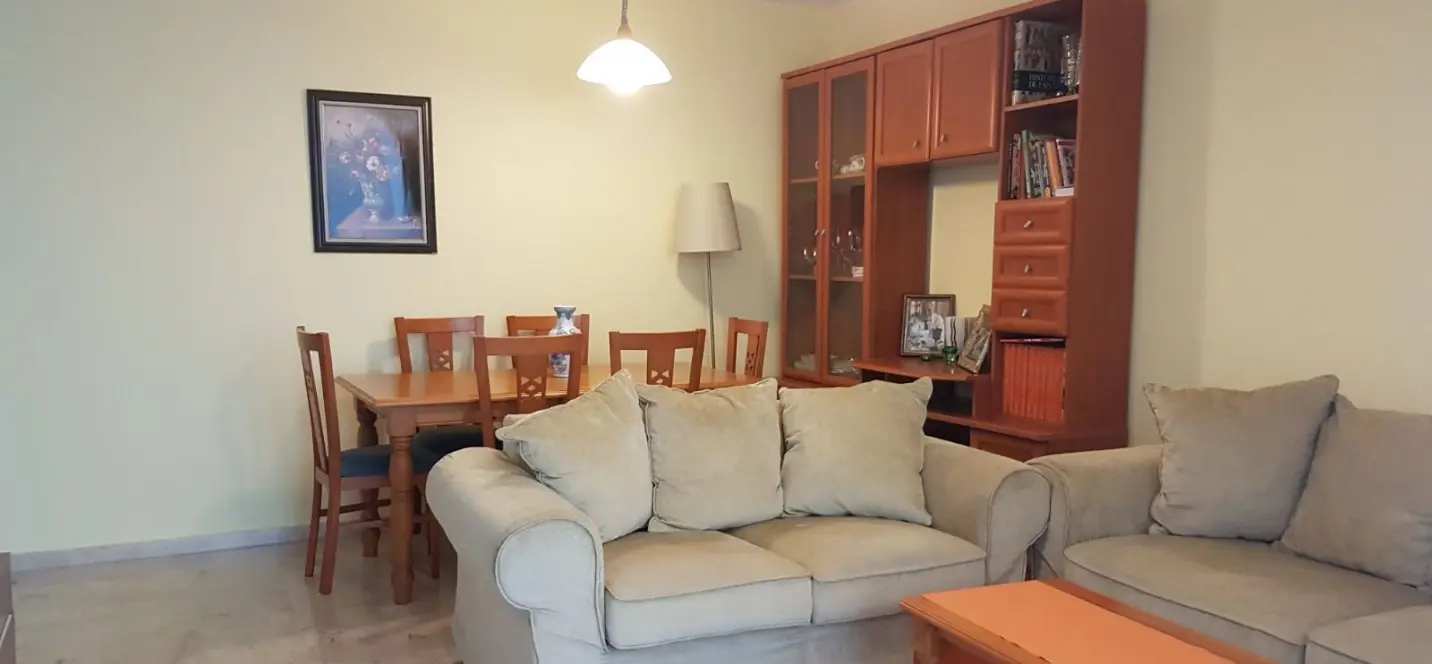 Venta de apartamento en planta media en Fuengirola 1