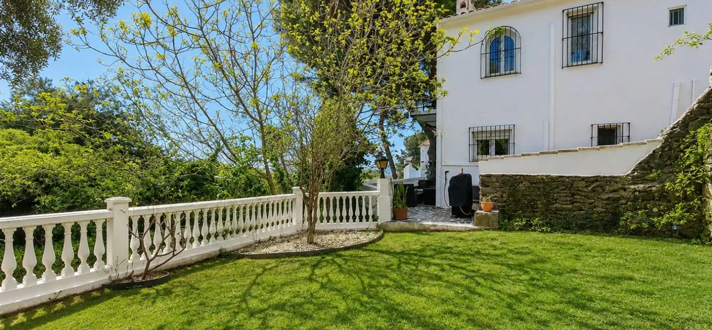 Продажа дома на две семьи в Benalmadena 1