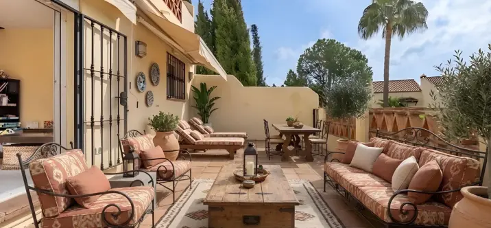 Sale of ground floor apartment in Aloha 1