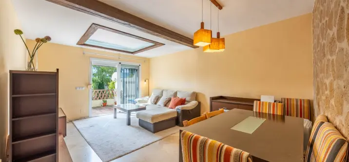 Sale of ground floor apartment in Aloha 2