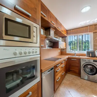 Sale of ground floor apartment in Aloha