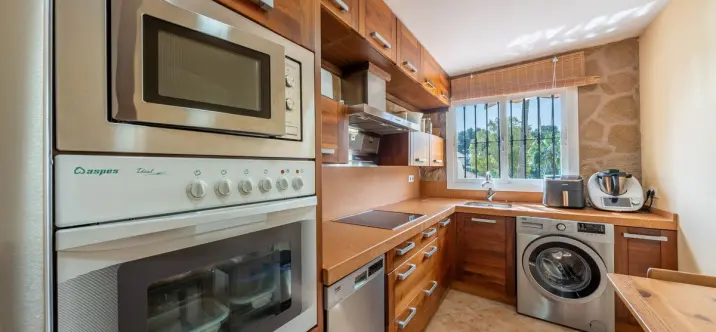 Sale of ground floor apartment in Aloha 3