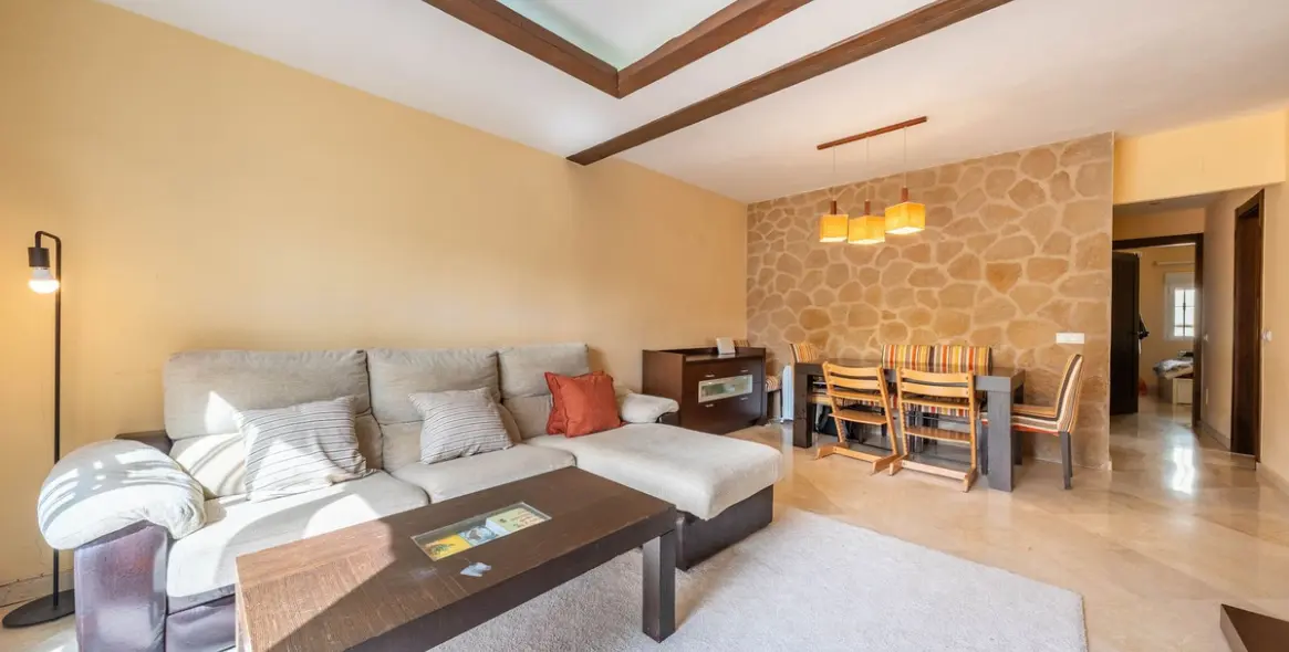 Продажа апартаментов на первом этаже в Aloha 9