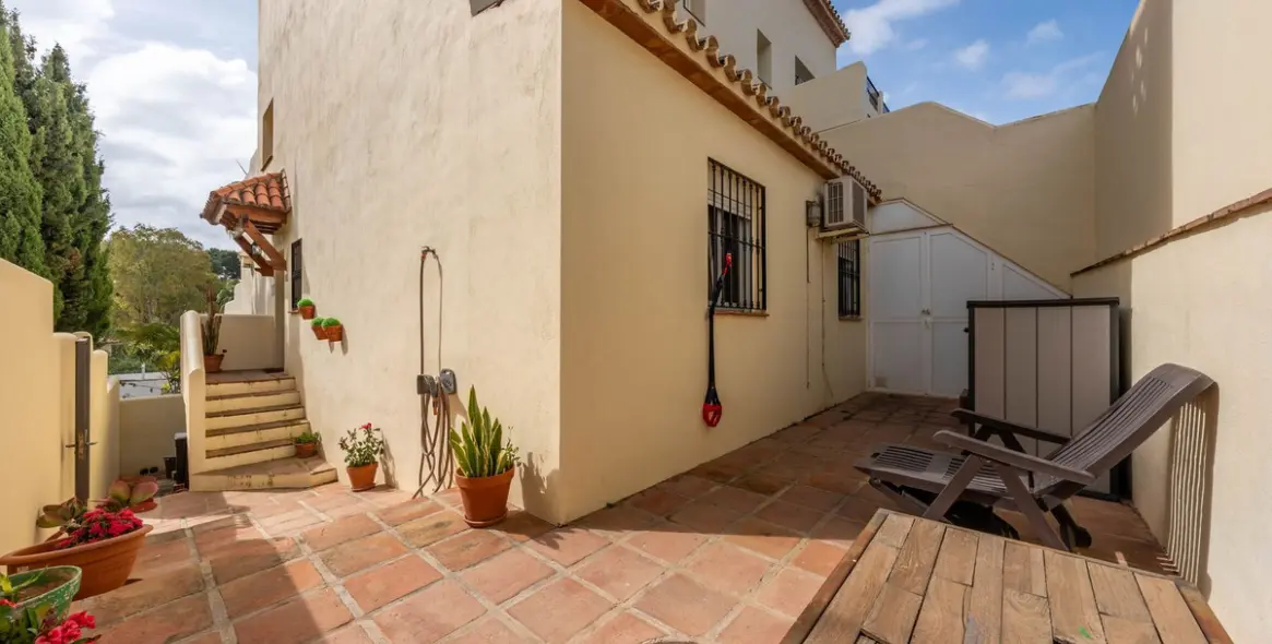 Продажа апартаментов на первом этаже в Aloha 21