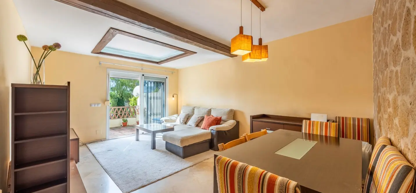 Sale of ground floor apartment in Aloha 2
