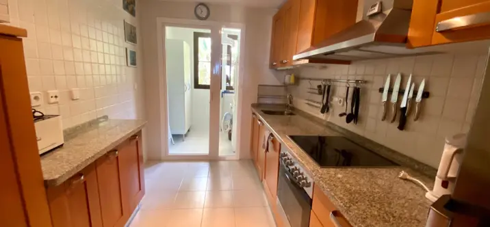 Venta de apartamento en planta media en Los Arqueros 3