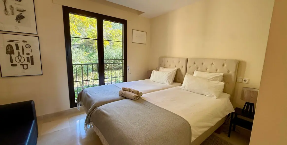 Venta de apartamento en planta media en Los Arqueros 14