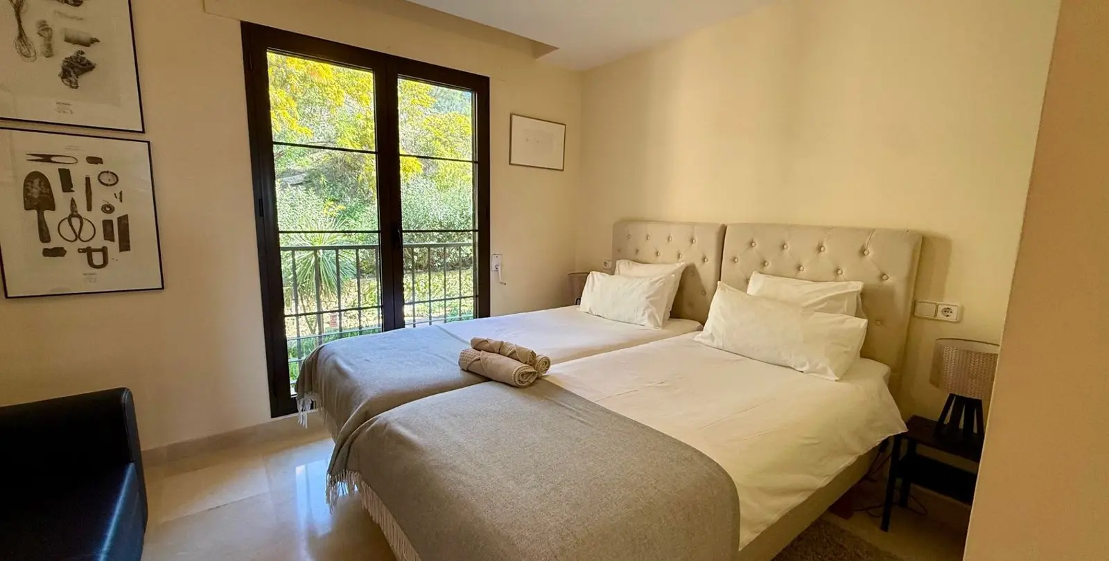 Sale of middle floor apartment in Los Arqueros 14