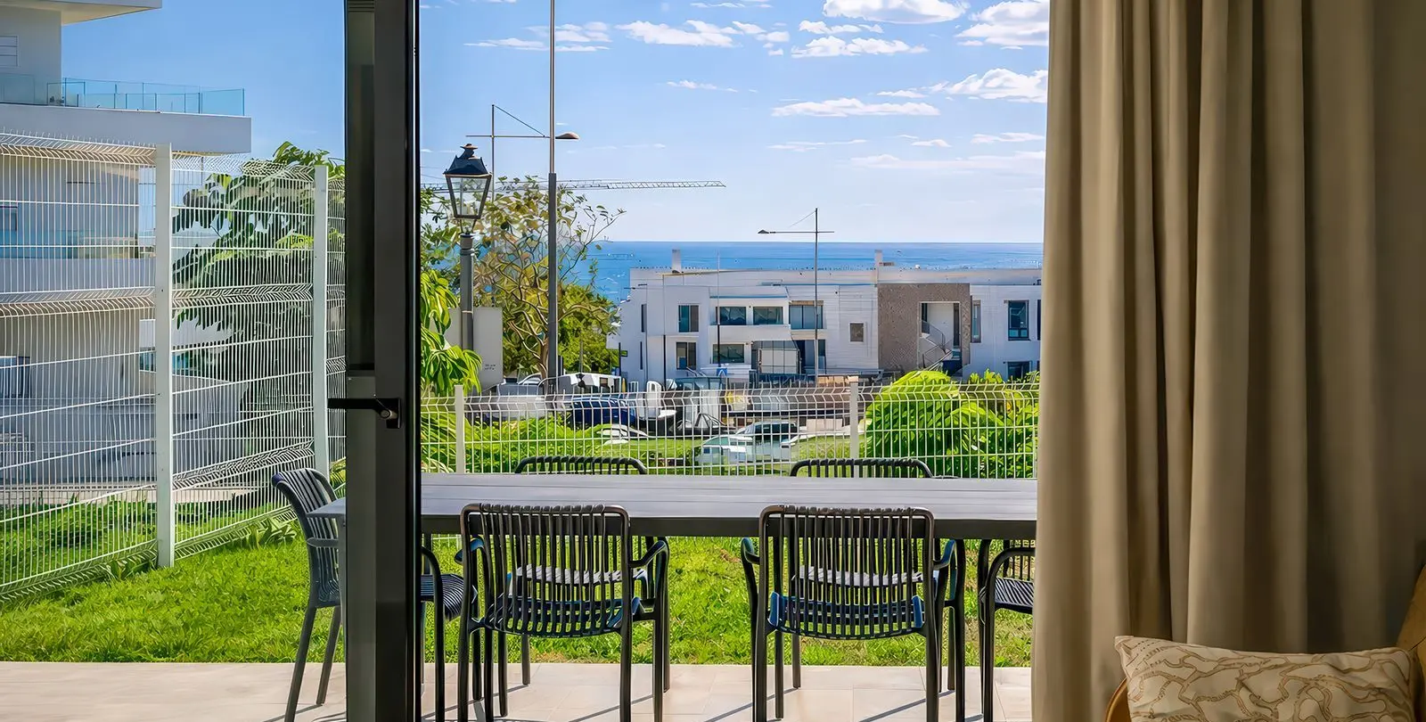 Sale of ground floor apartment in Estepona 3