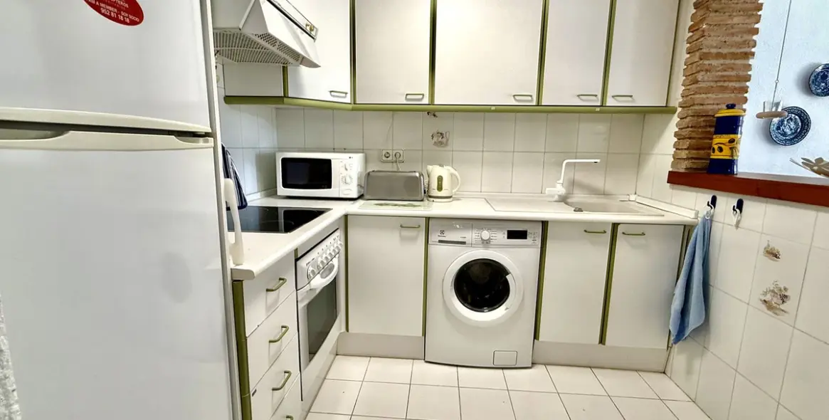 Sale of penthouse in Calahonda 14