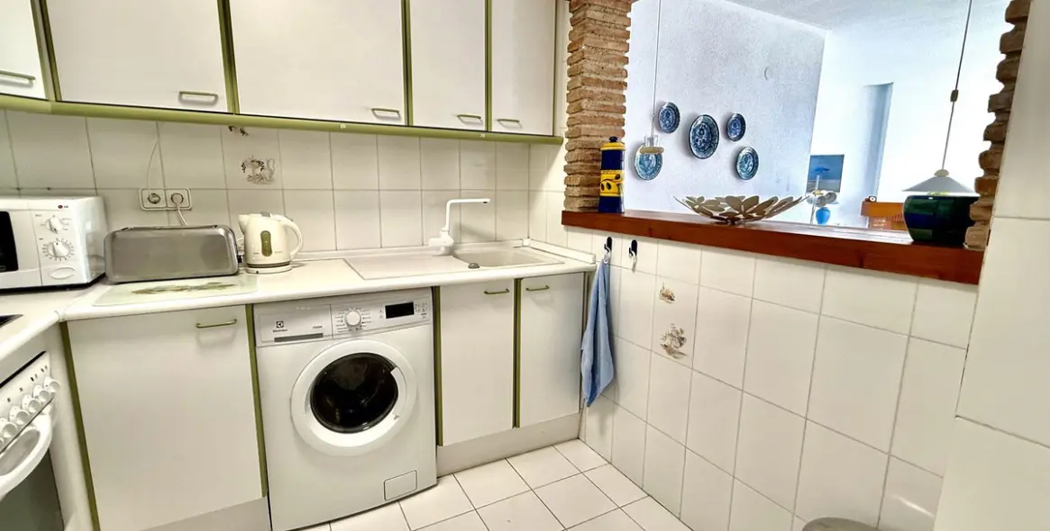 Sale of penthouse in Calahonda 15