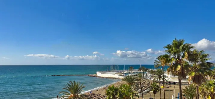 Sale of middle floor apartment in Marbella 0