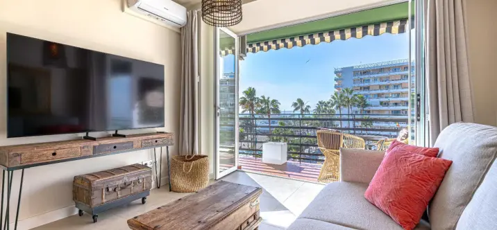 Sale of middle floor apartment in Marbella 1