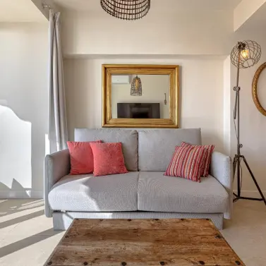 Sale of middle floor apartment in Marbella