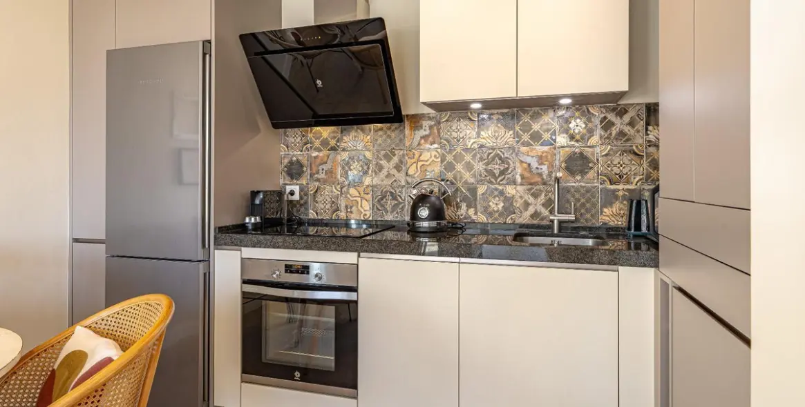 Venta de apartamento en planta media en Marbella 13