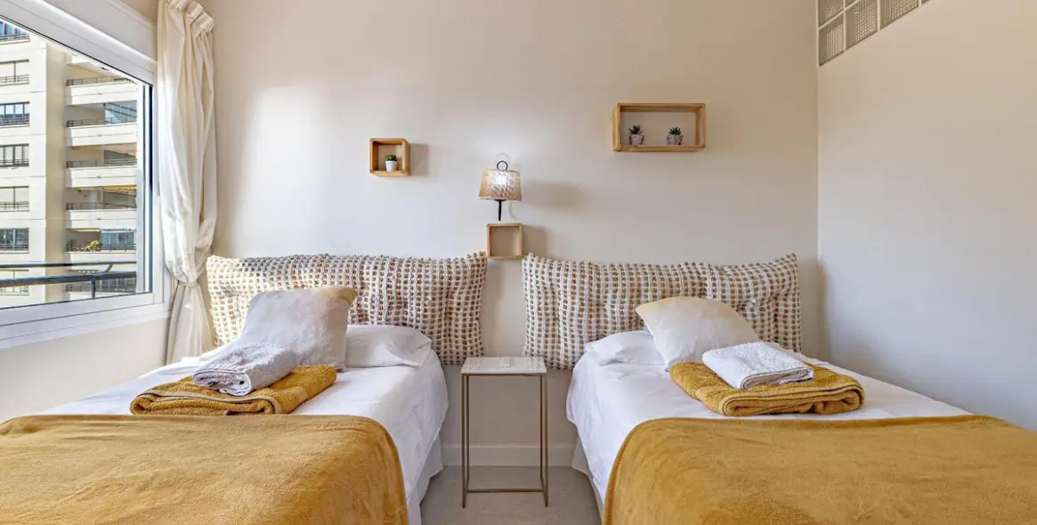 Venta de apartamento en planta media en Marbella 16