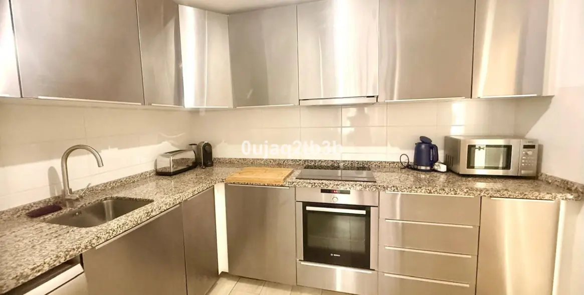 Продажа апартаментов на первом этаже в Nagüeles 4