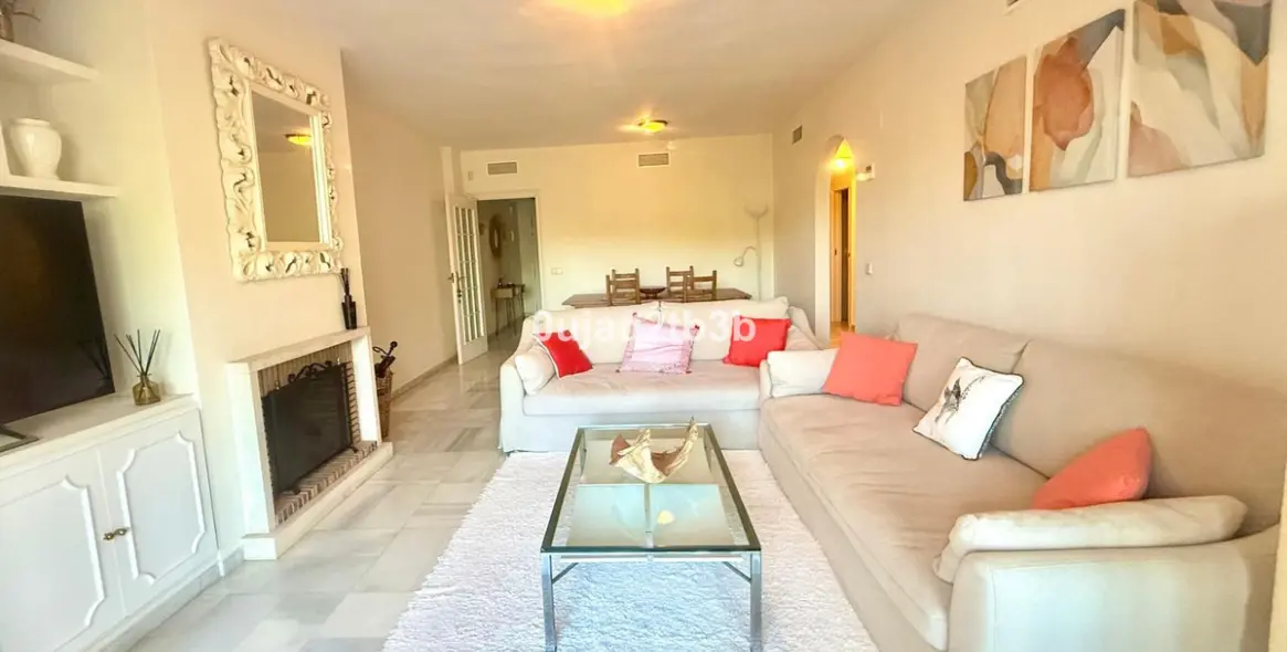 Продажа апартаментов на первом этаже в Nagüeles 5