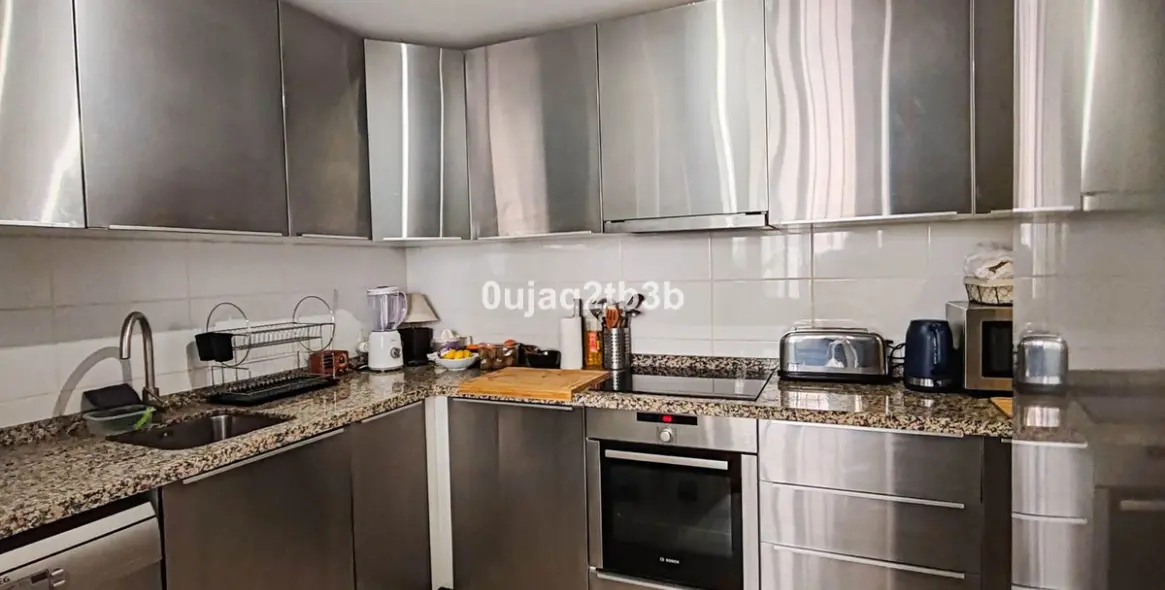 Продажа апартаментов на первом этаже в Nagüeles 7