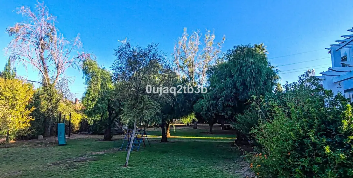 Продажа апартаментов на первом этаже в Nagüeles 8