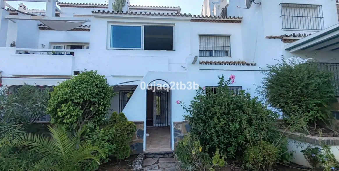 Продажа апартаментов на первом этаже в Nagüeles 49