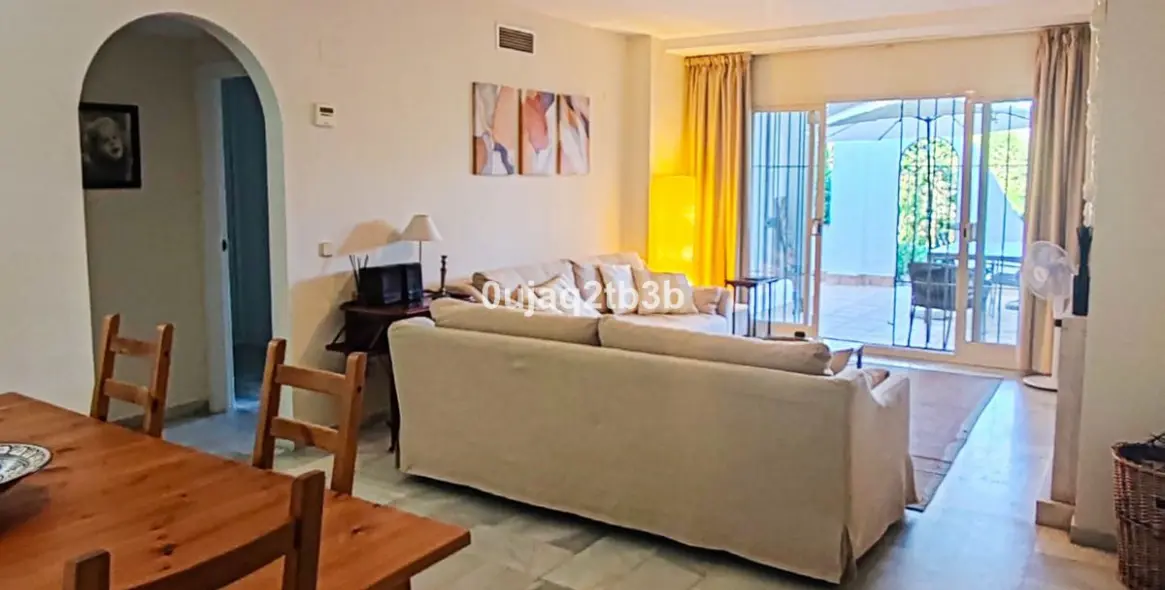 Продажа апартаментов на первом этаже в Nagüeles 56