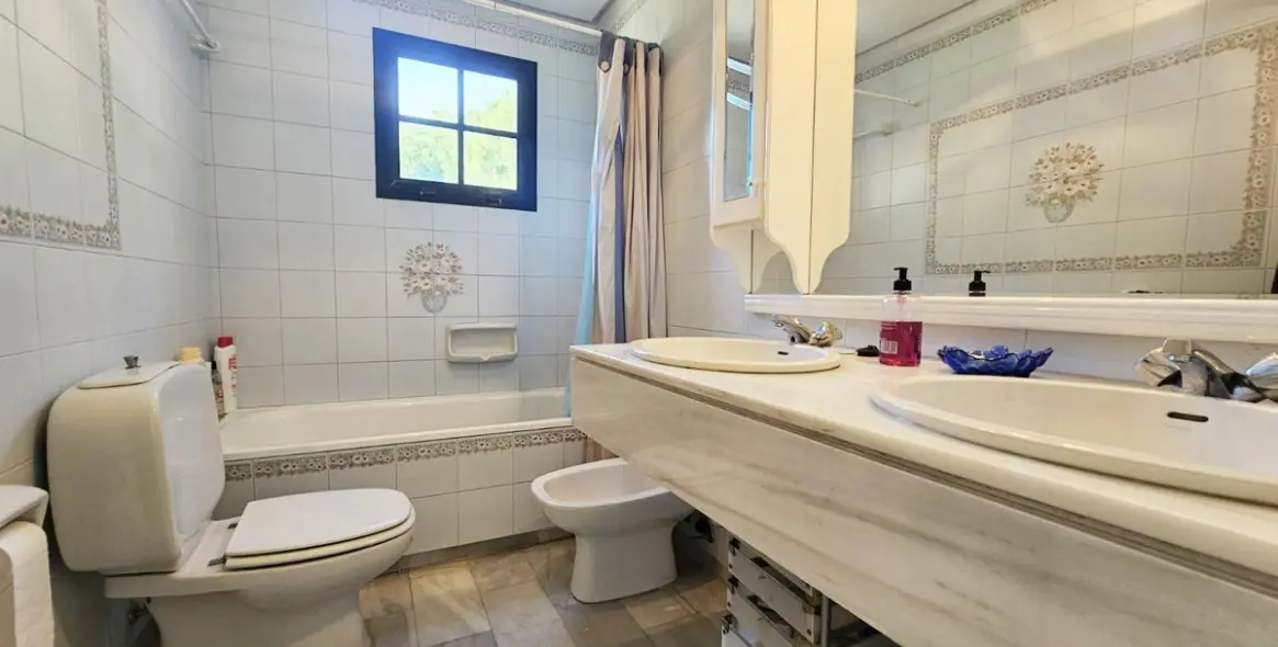 Venta de ático en Calahonda 7