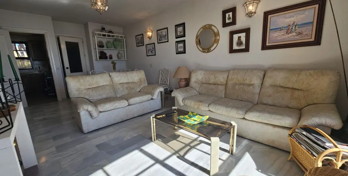 Venta de ático en Calahonda 11