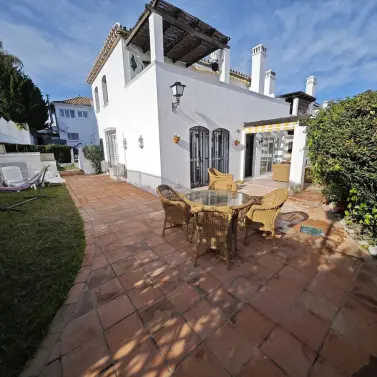 Продажа апартаментов на первом этаже в Benamara