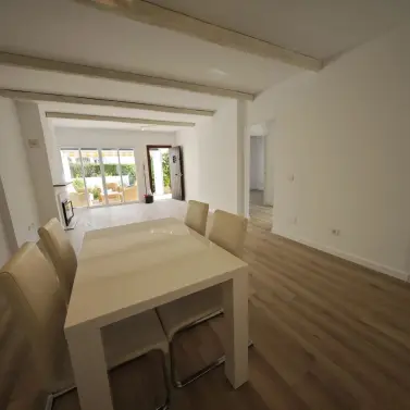 Продажа апартаментов на первом этаже в Benamara