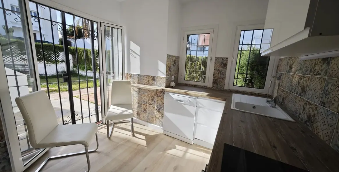 Продажа апартаментов на первом этаже в Benamara 8