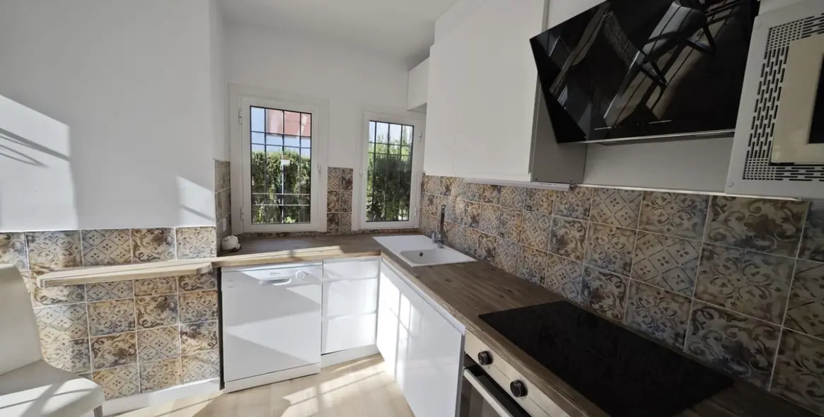 Продажа апартаментов на первом этаже в Benamara 22